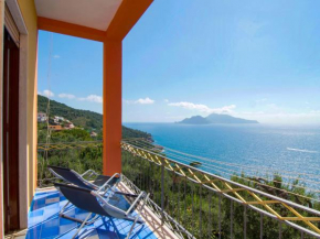 Гостиница Locazione Turistica Don Luigino - Capri View  Масса-Лубренсе